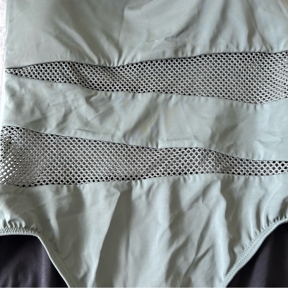 Carmen Marc Valvo Green One Piece Swimsuit SZ 12 - Picture 4 of 5